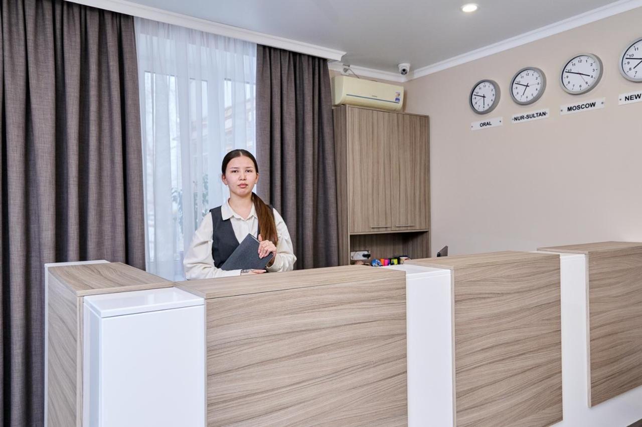 Victoria Hotel Oral Exteriör bild