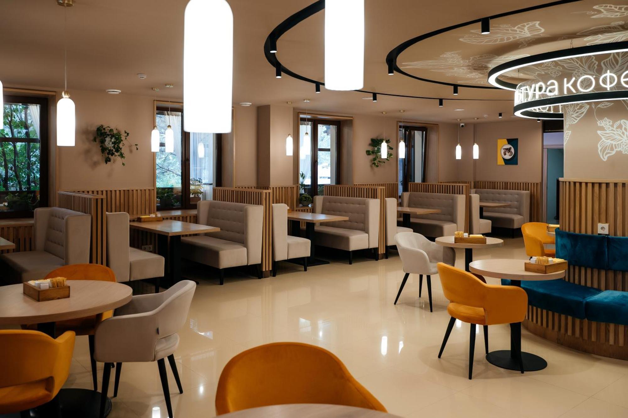 Victoria Hotel Oral Exteriör bild