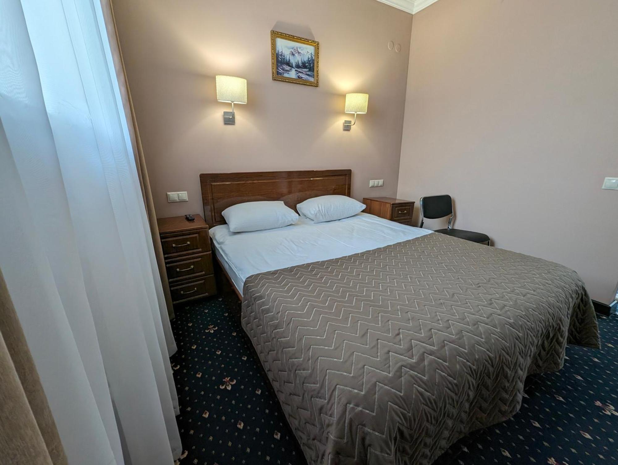 Victoria Hotel Oral Exteriör bild