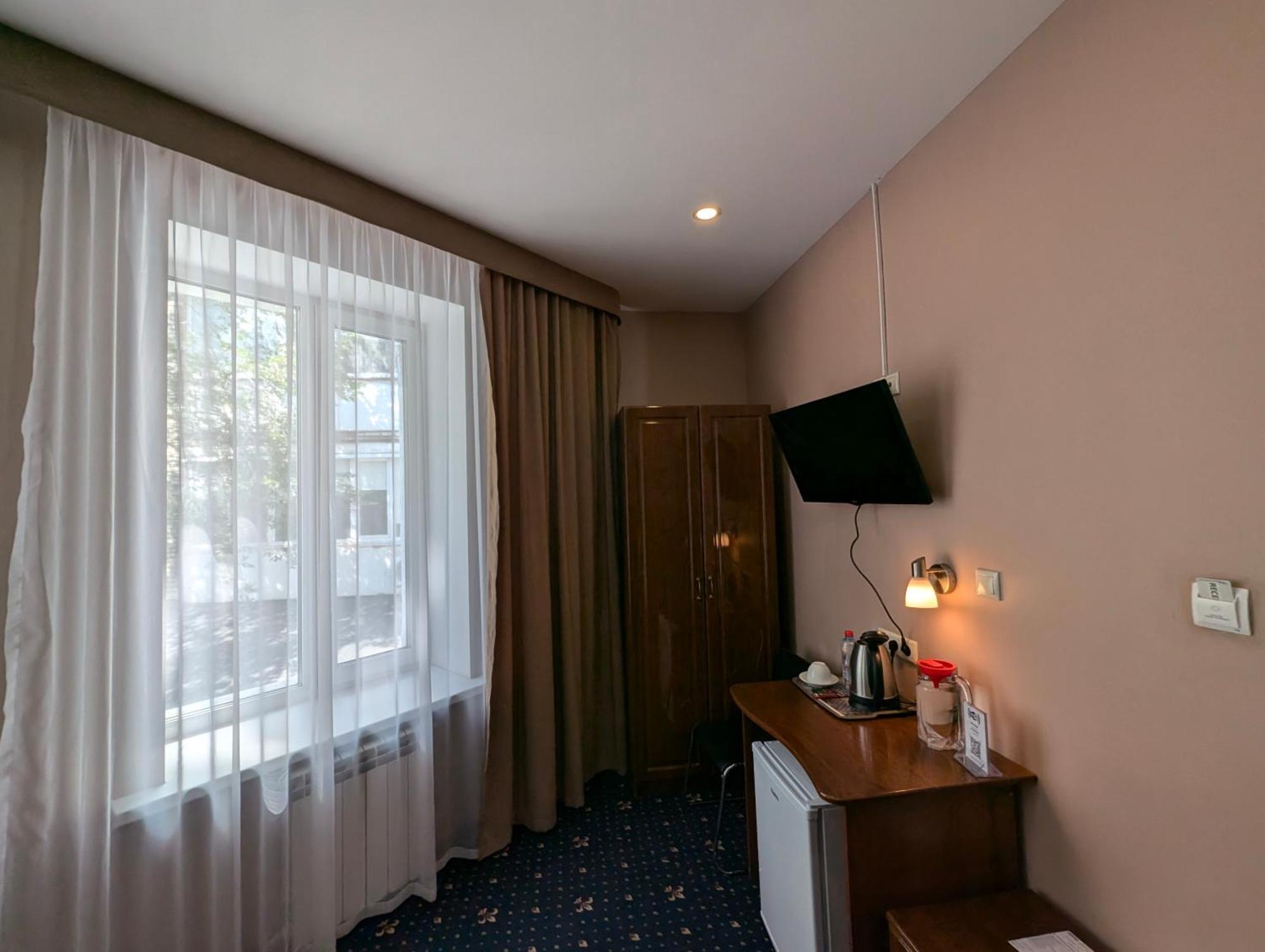 Victoria Hotel Oral Exteriör bild