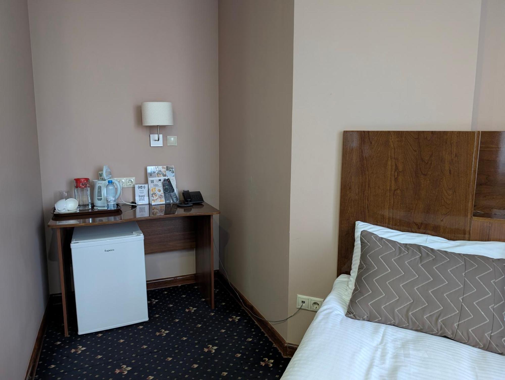 Victoria Hotel Oral Exteriör bild